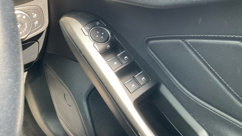 Ford Focus 1.0 EcoBoost 125 Zetec 5dr Petrol Hatchback